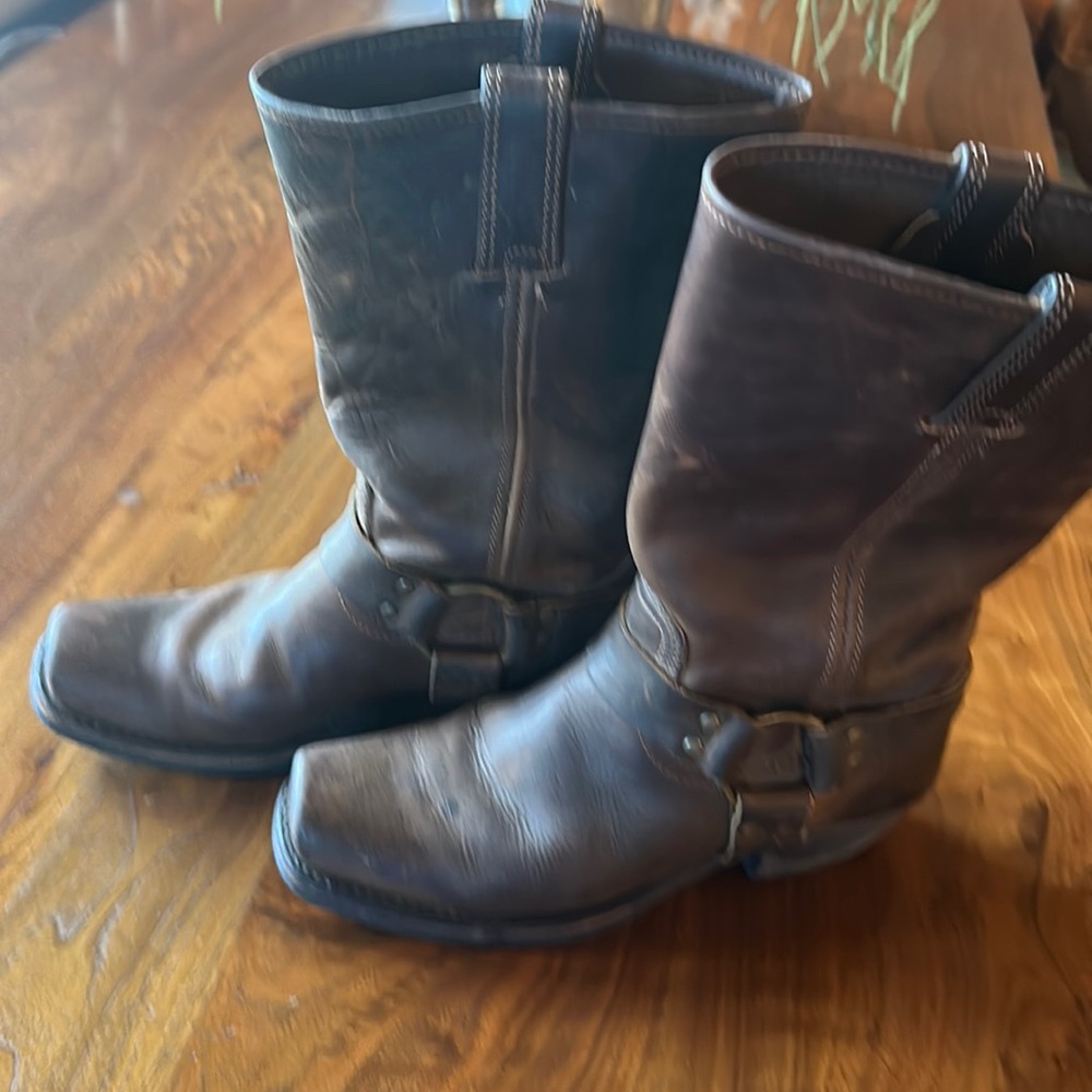 FRYE Womens Distressed Harness Boots
